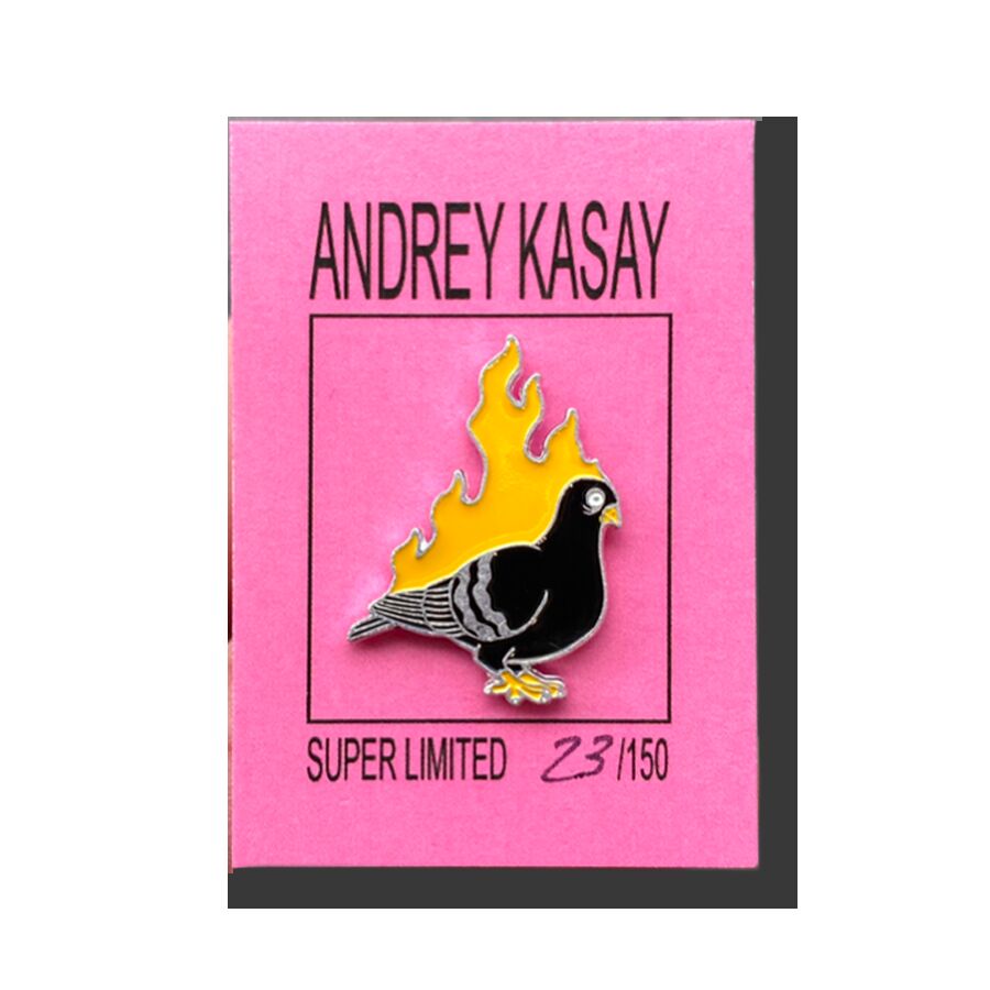 Limited edition pin Black Pigeon